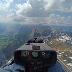Flugwegposition um 13:27:10: Aufgenommen in der Nähe von Mittersill, Österreich in 2357 Meter